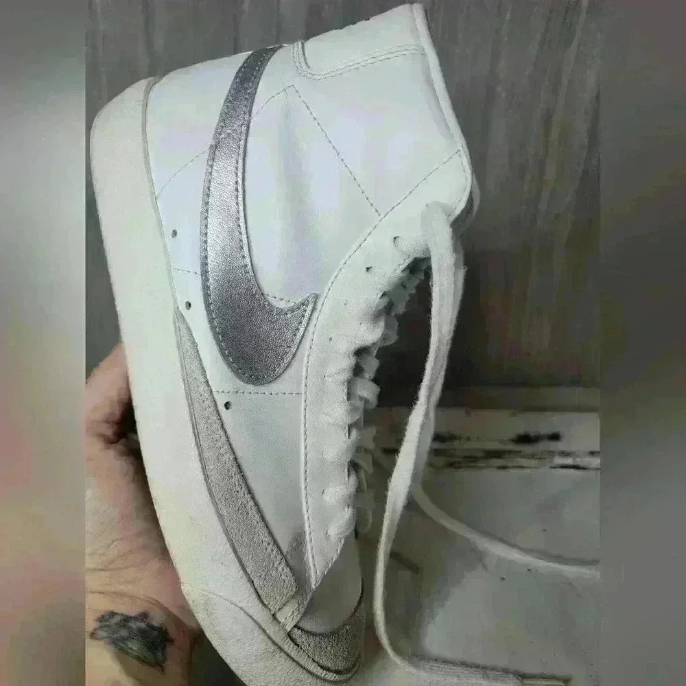 Nike Womens Blazer Mid '77 Sneakers Sz 10 Shoes CZ1055-112 White Silver Swoosh. - Picture 4 of 16